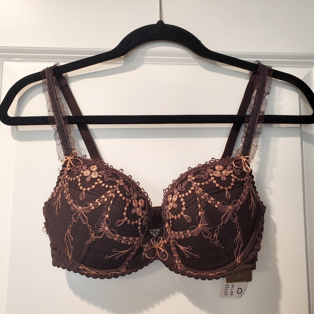 *NWT* Chantelle Bra - Size 32D